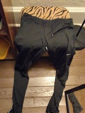 Nike Black Athletic Slim Fit Leggings